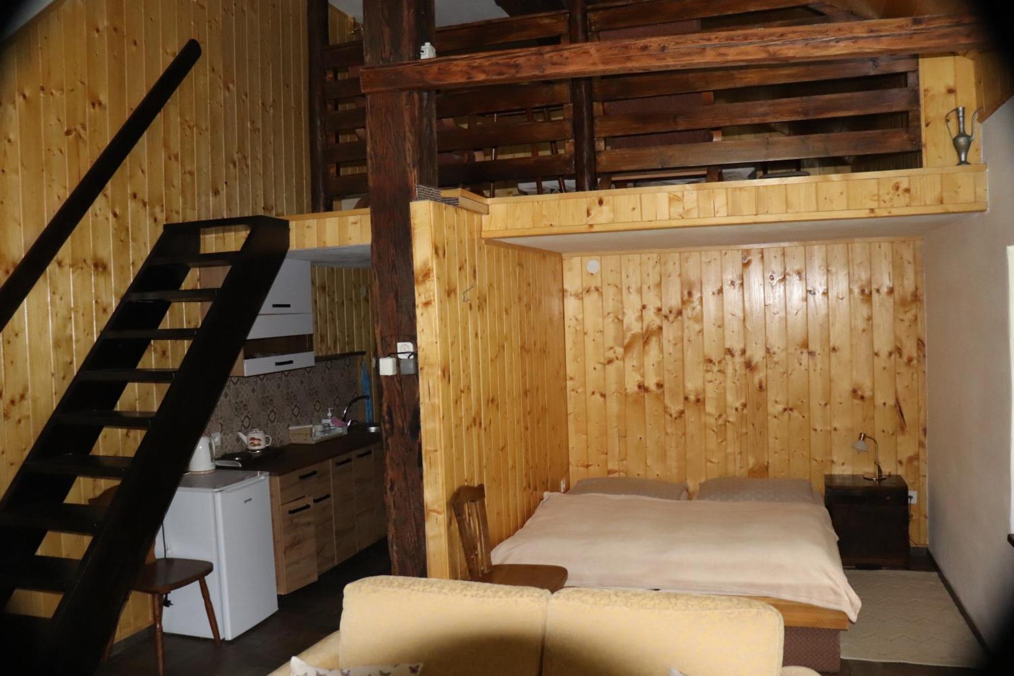 Hostinec Stara Krcma Stratená Екстериор снимка